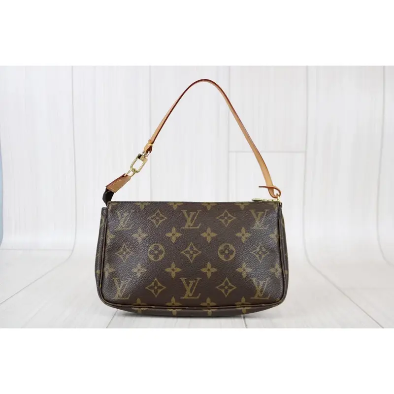 Rank A LV Monogram Pochette Accessoires 021501
